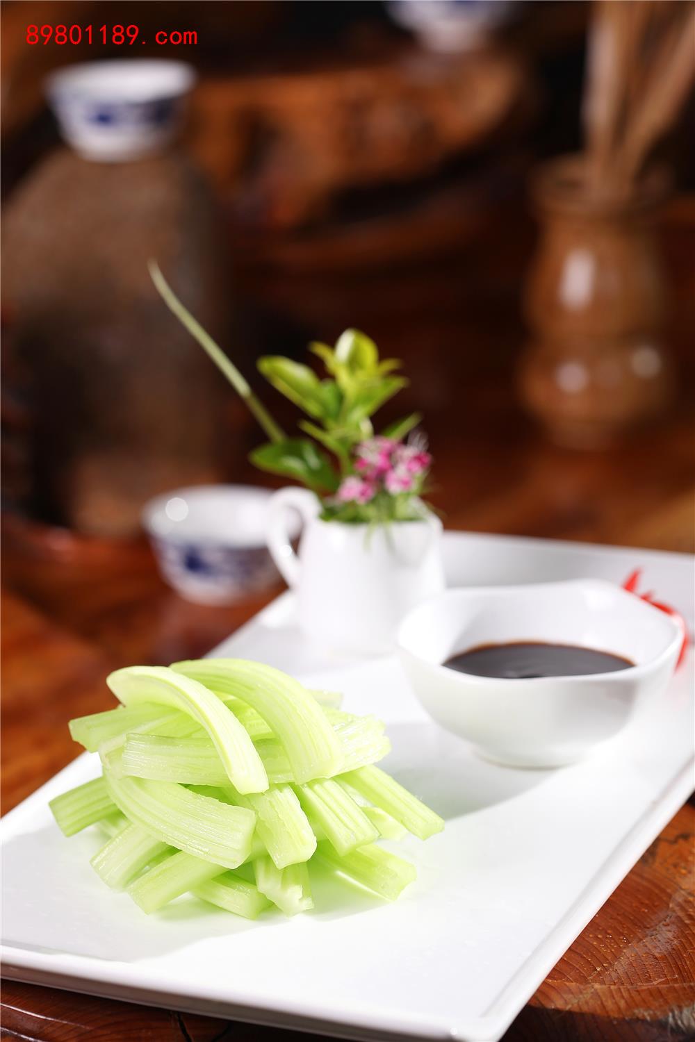 名酱脆芹